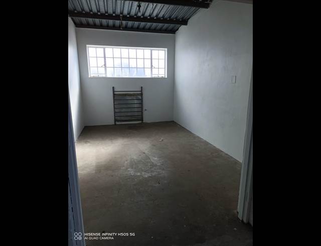 373M² WAREHOUSE TO LET IN RETREAT