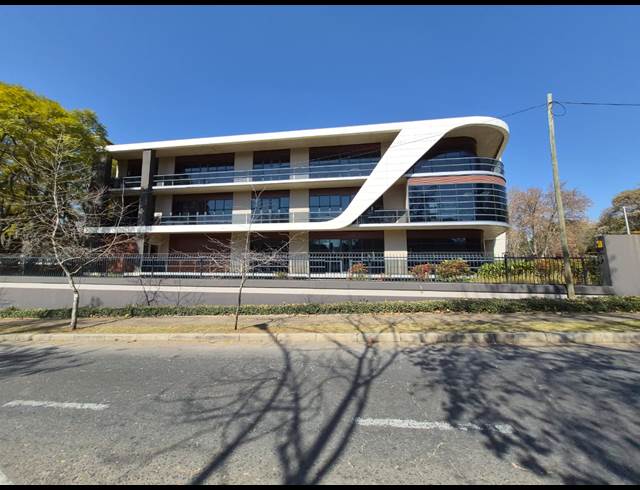 132M² OFFICE TO LET IN MELROSE ESTATE
