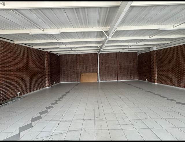 116M² WAREHOUSE TO LET IN CROWN