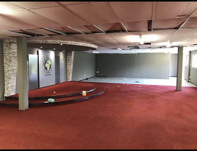 422M² OFFICE TO LET IN STRIJDOMPARK