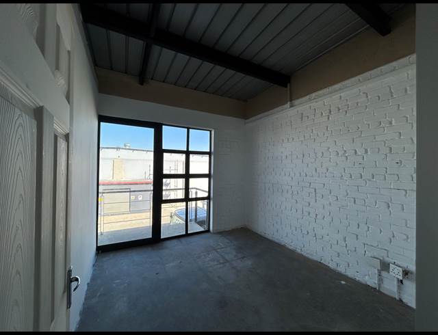 396M² WAREHOUSE TO LET IN POMONA