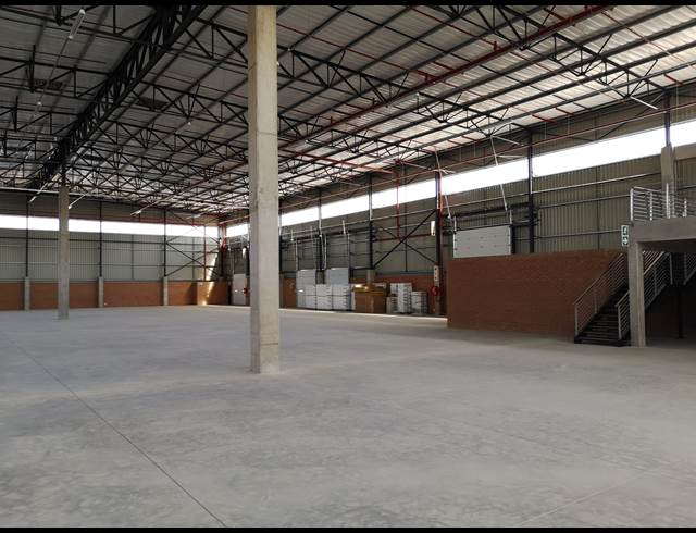 3,703M² WAREHOUSE TO LET IN SAMRAND BUSINESS PARK