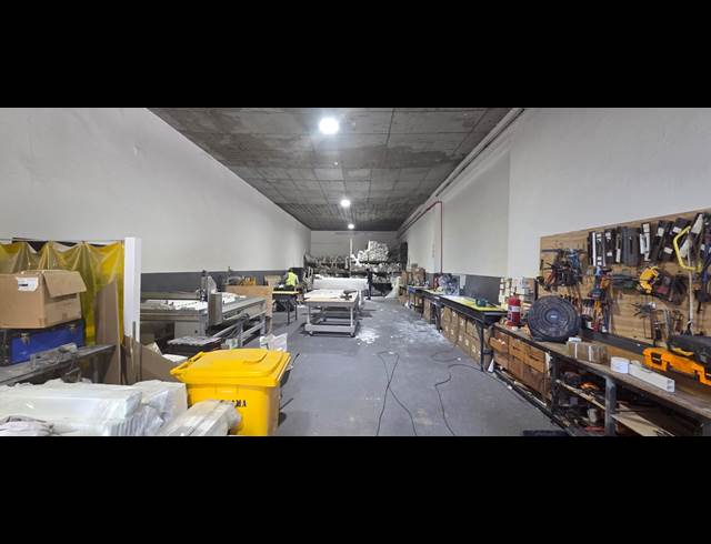 220M² WAREHOUSE TO LET IN DAL JOSAFAT