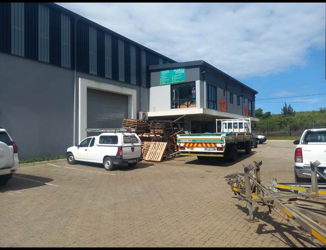 548M² WAREHOUSE TO LET IN BALLITO DISTRICT