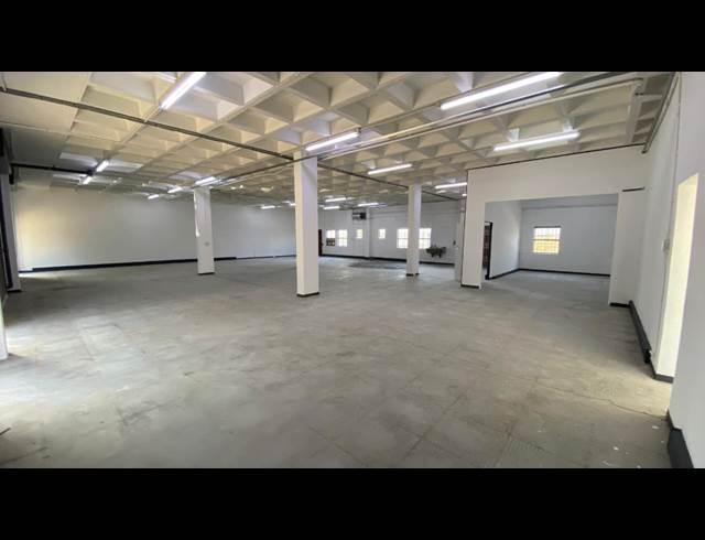 400M² WAREHOUSE TO LET IN HIGHVELD