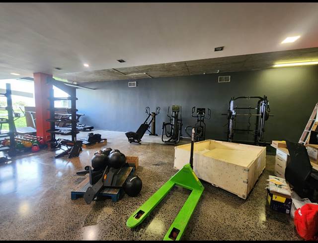 348M² OFFICE TO LET IN PAARDEN EILAND