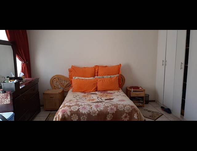 3 bed property to rent in DEWALD HATTINGH PARK