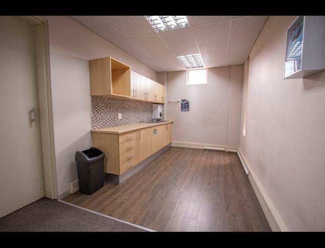 1,442M² OFFICE TO LET IN WAVERLEY