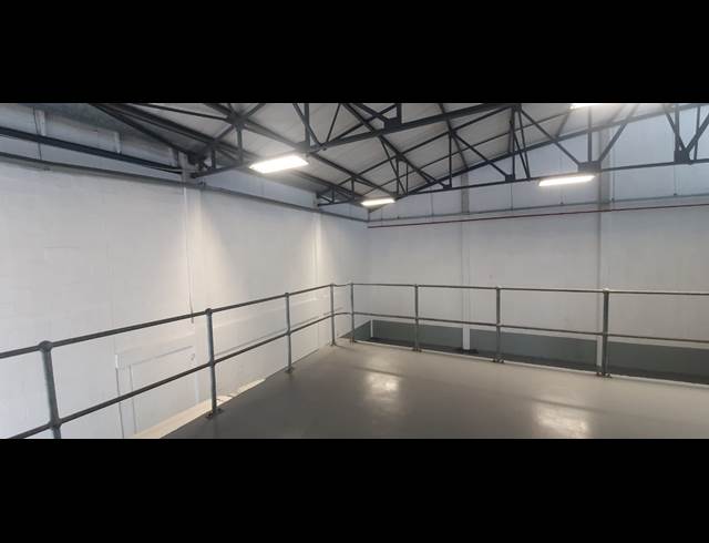 400M² WAREHOUSE TO LET IN AIRPORT INDUSTRIA