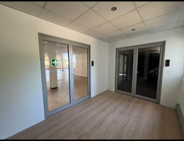 254M² OFFICE TO LET IN TYGER VALLEY