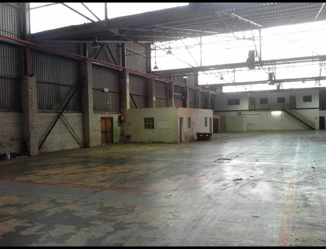 1,500M² FACTORY RENTED IN EPPING INDUSTRIAL