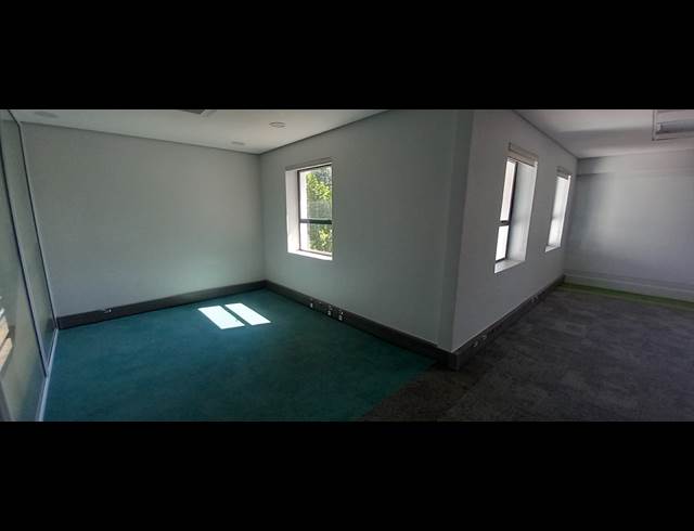 668M² OFFICE TO LET IN WOODMEAD