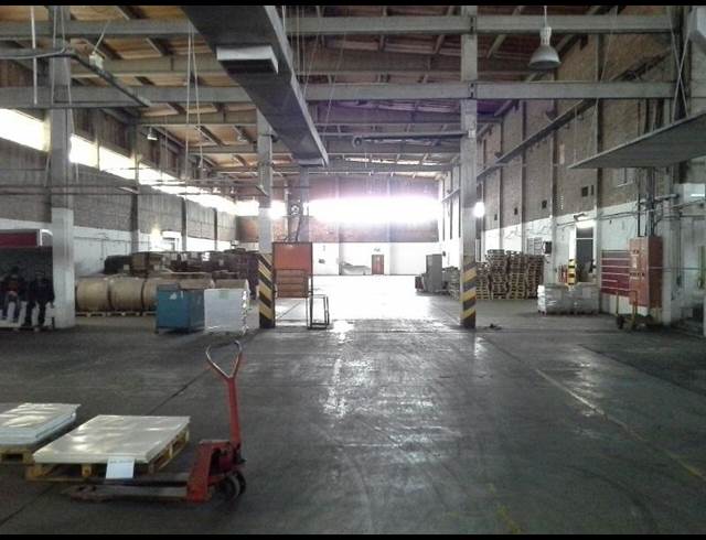 4,500M² FACTORY TO LET IN EPPING INDUSTRIAL