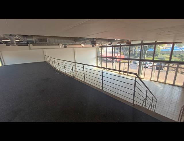 388M² RETAIL TO LET IN RIVERSIDE PARK