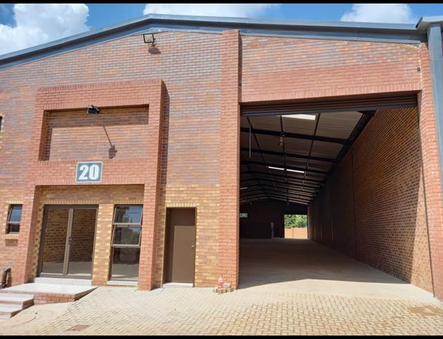 1,060M² WAREHOUSE TO LET IN POMONA