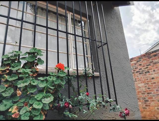 1 BEDROOM PROPERTY TO RENT IN DIE BULT