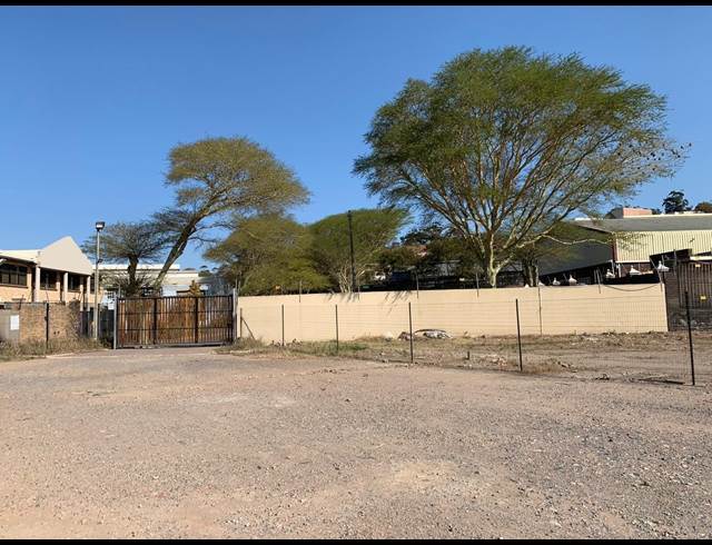 14,596M² VACANT LAND TO LET IN BRIARDENE