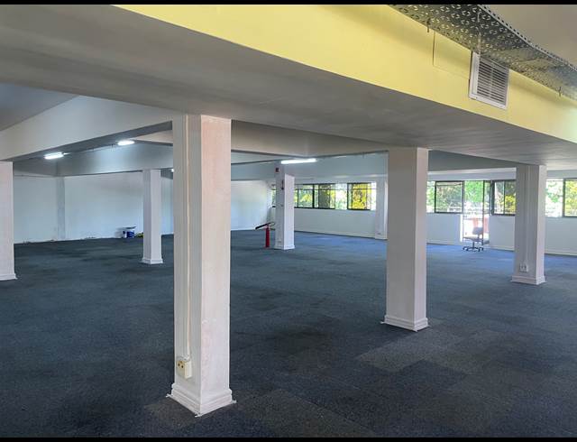 613M² OFFICE TO LET IN RONDEBOSCH