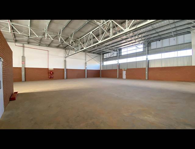 495M² WAREHOUSE TO LET IN HIGHVELD