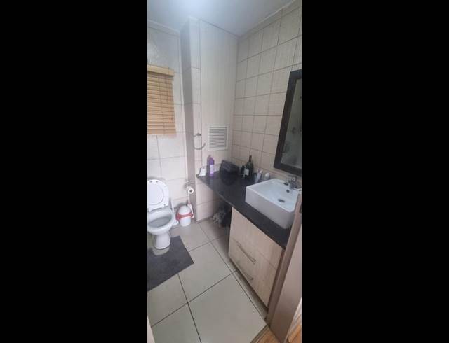 1 BEDROOM PROPERTY TO RENT IN DIE BULT