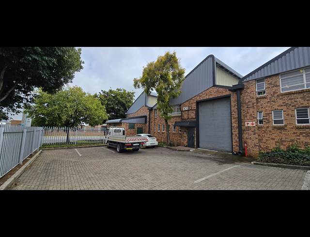 398M² WAREHOUSE TO LET IN ROBERTVILLE