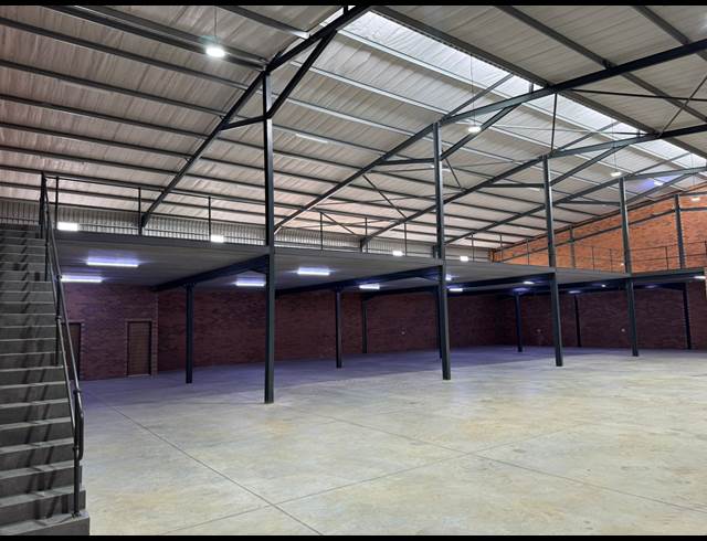 1,162M² WAREHOUSE TO LET IN ORMONDE