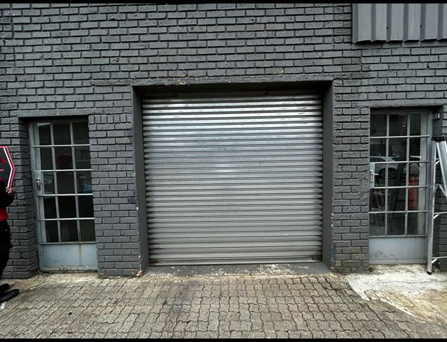 108M² WAREHOUSE TO LET IN WYNBERG