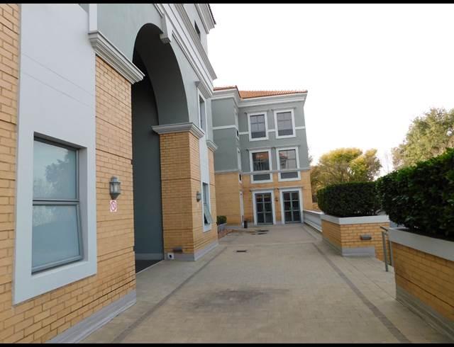 412M² OFFICE TO LET IN ILLOVO