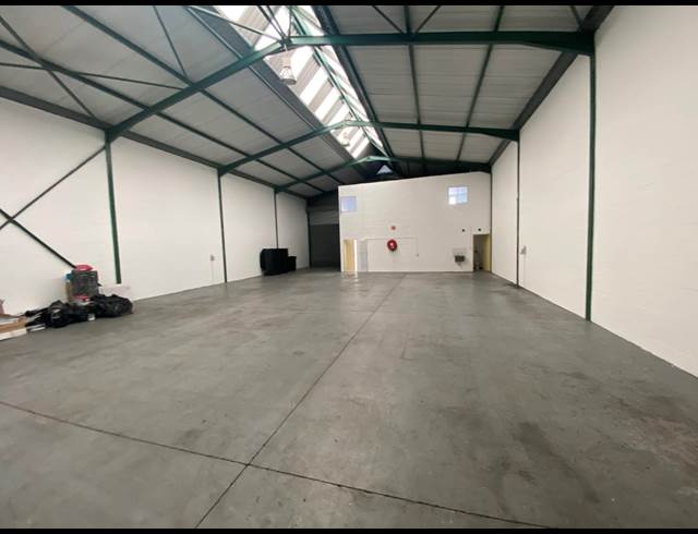 395M² WAREHOUSE TO LET IN KILLARNEY GARDENS