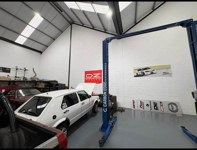274M² WAREHOUSE TO LET IN FIRGROVE