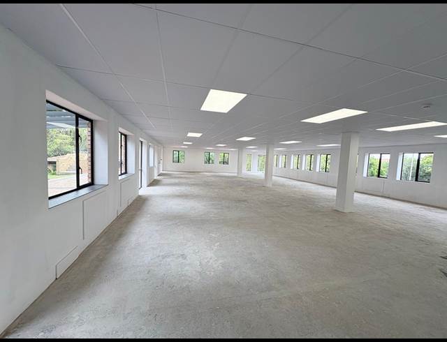 402M² OFFICE TO LET IN VORNA VALLEY