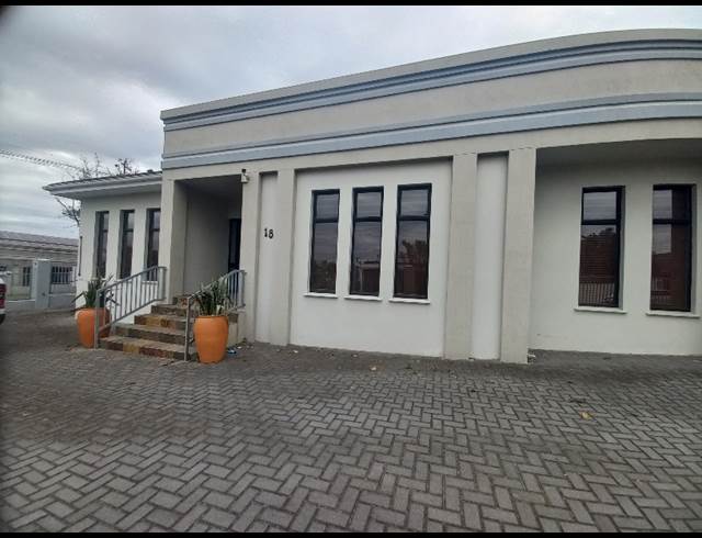 203M² OFFICE RENTED IN VINCENT