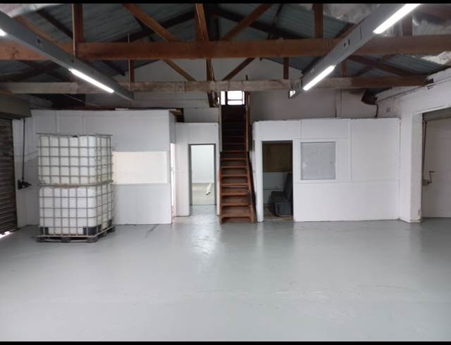 400M² FACTORY TO LET IN WETTON