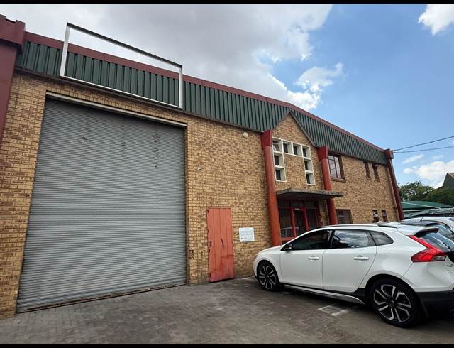 537M² WAREHOUSE TO LET IN SAMRAND BUSINESS PARK