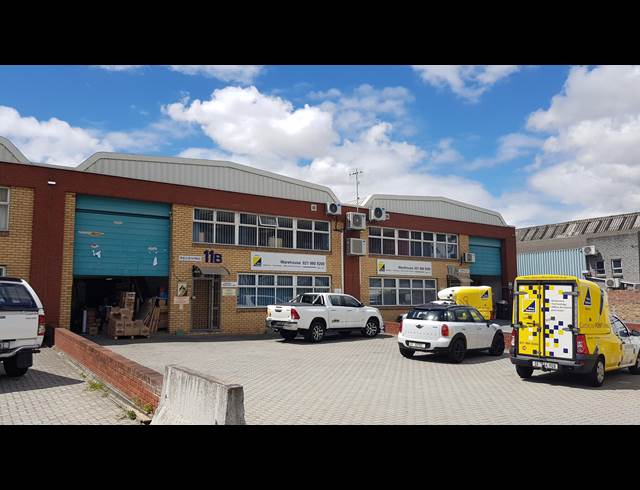 900M² FACTORY TO LET IN OKAVANGO PARK