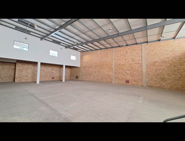 1,066M² WAREHOUSE TO LET IN NORTH RIDING