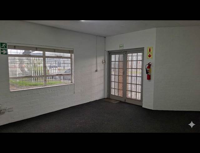 1,103M² WAREHOUSE TO LET IN OTTERY