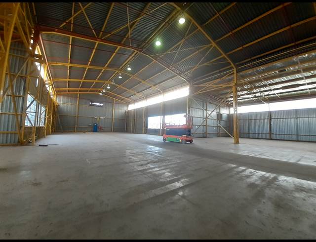 5,710M² WAREHOUSE TO LET IN ROSSLYN