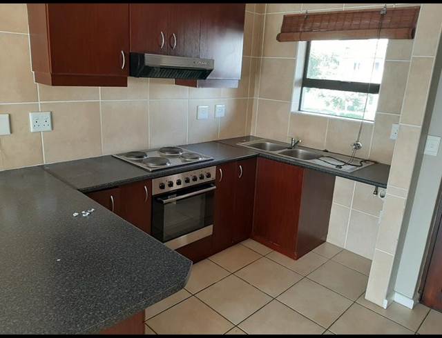 2 BEDROOM PROPERTY TO RENT IN BURGUNDY ESTATE