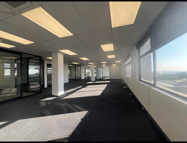 298M² OFFICE TO LET IN SANDHURST