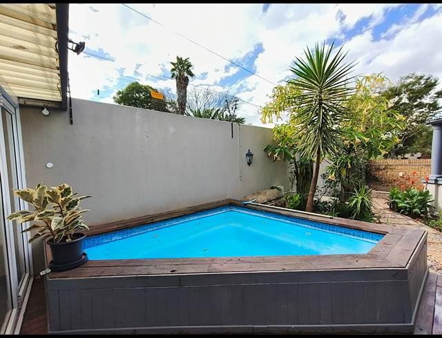 2 BEDROOM HOUSE TO LET IN AUCKLAND PARK