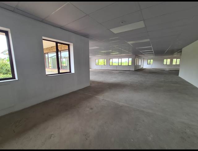 723M² OFFICE TO LET IN VORNA VALLEY