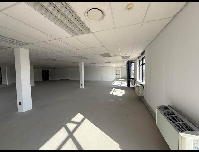 346.80M² OFFICE TO LET IN PLATTEKLOOF 3