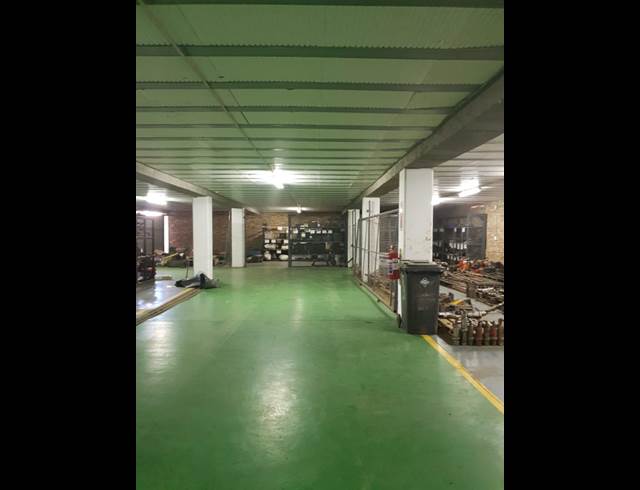 2,500M² WAREHOUSE TO LET IN ALRODE