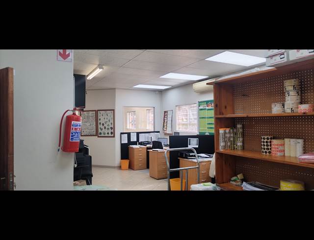 110M² OFFICE TO LET IN SONHEUWEL EXT 1