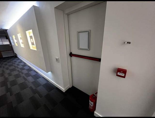 1,010M² OFFICE TO LET IN CAPE TOWN CITY CENTRE