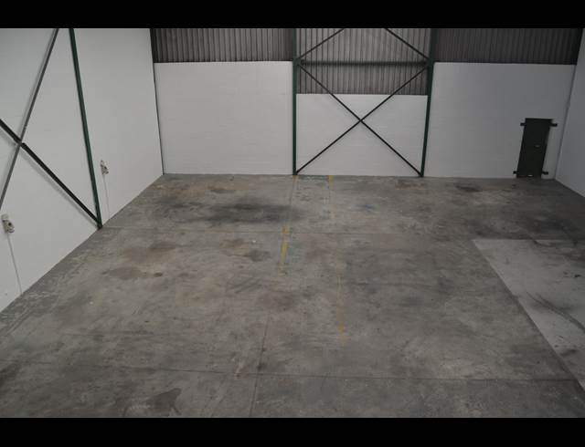 330M² WAREHOUSE TO LET IN KILLARNEY GARDENS