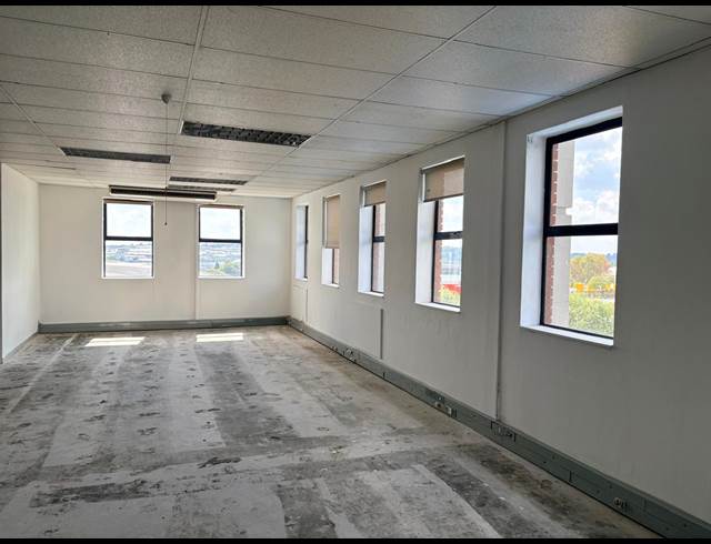749M² OFFICE TO LET IN RANDJESPARK