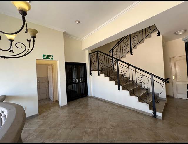 150M² OFFICE TO LET IN HIGHVELD