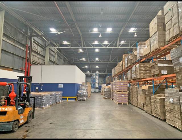 11,500M² WAREHOUSE TO LET IN HALFWAY HOUSE